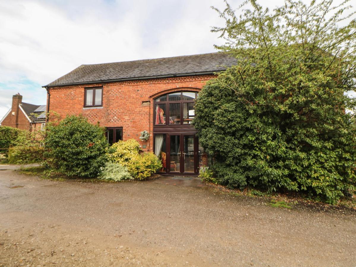 The Haybarn Villa Lichfield Kültér fotó